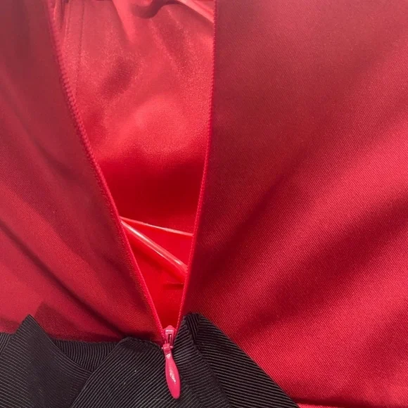 Strapless Red Party Prom Dress Sz 6 Black Sash Short Sexy Pleated Bodice 7” Slit - Picture 3 of 11